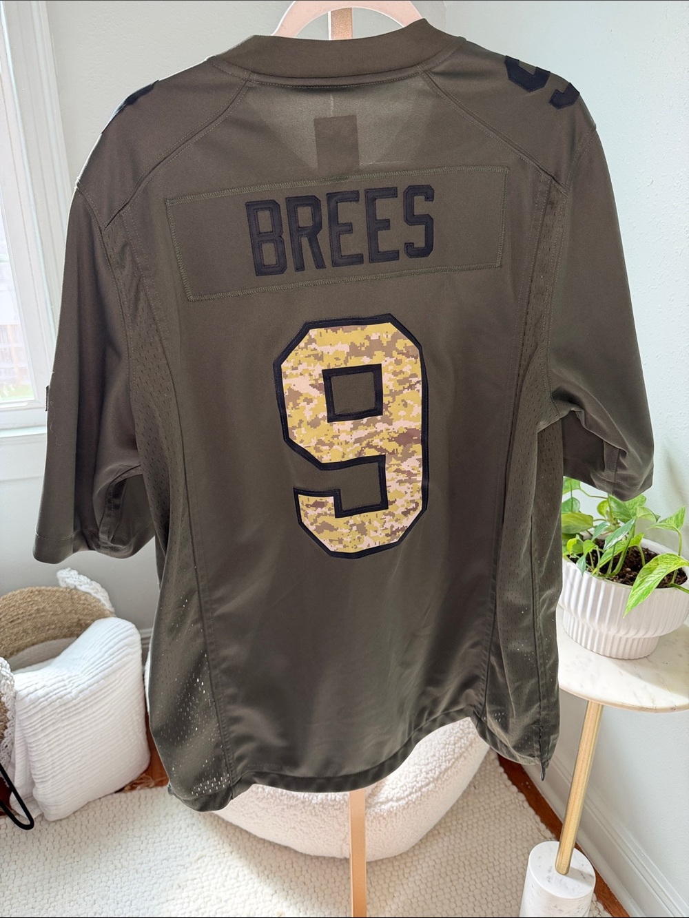 Nike Drew Brees ‘Salute to Service’ New Orleans Saints #9 Jersey - Picture 3 of 7